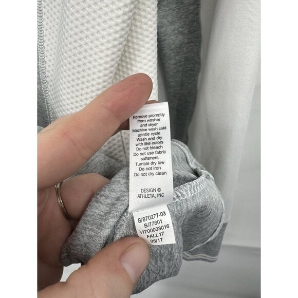 Athleta Running Wild Half Zip Pullover Women Small Silver Grey Athletic Workout - Picture 6 of 11